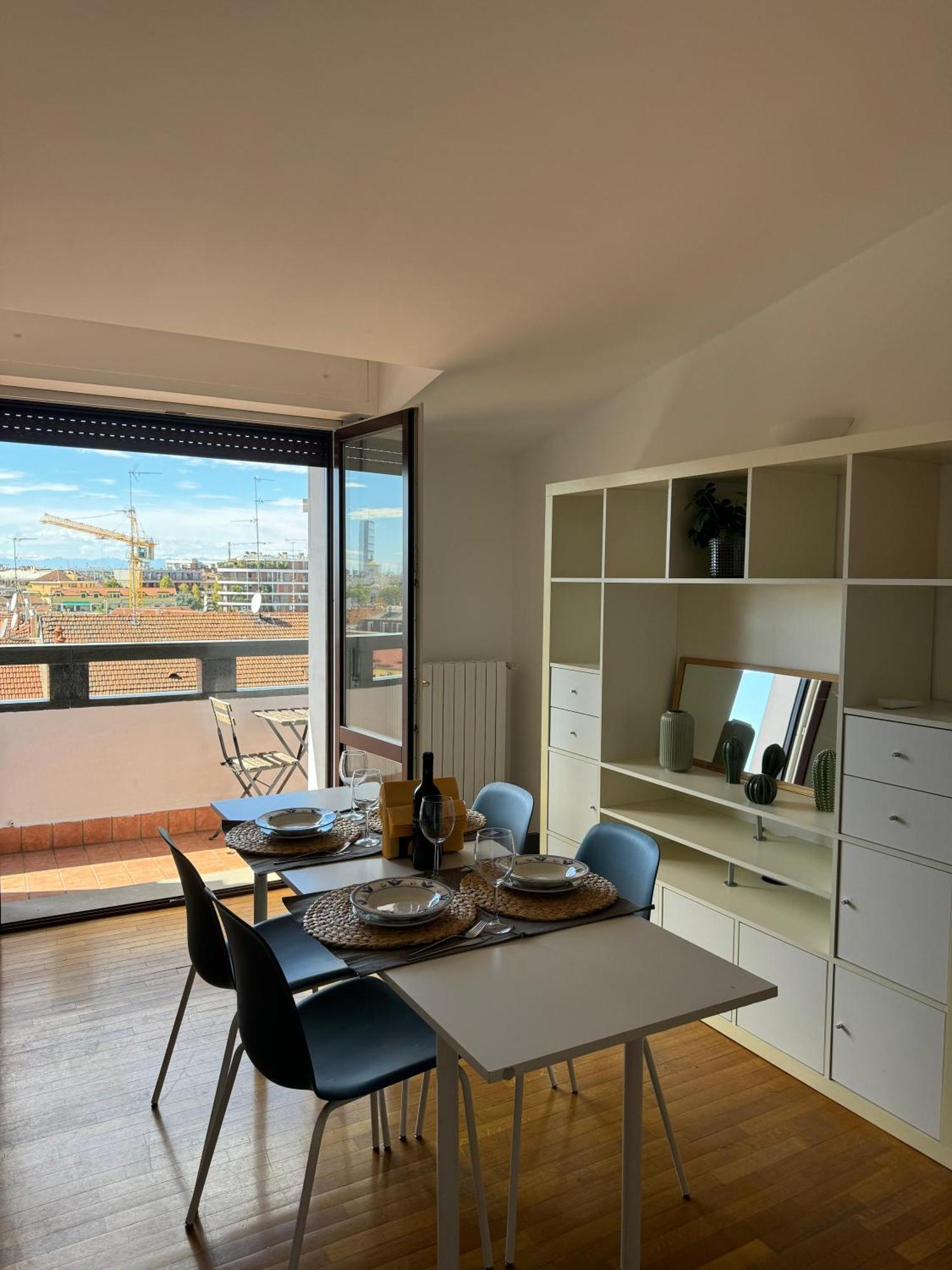 Appartamento Isola- Attico Con Balcone Milano Eksteriør billede